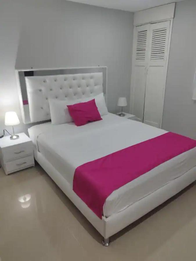 Hotel Bm-17 Cerca Al Mar Con Aire Acondicionada Y Wifi *