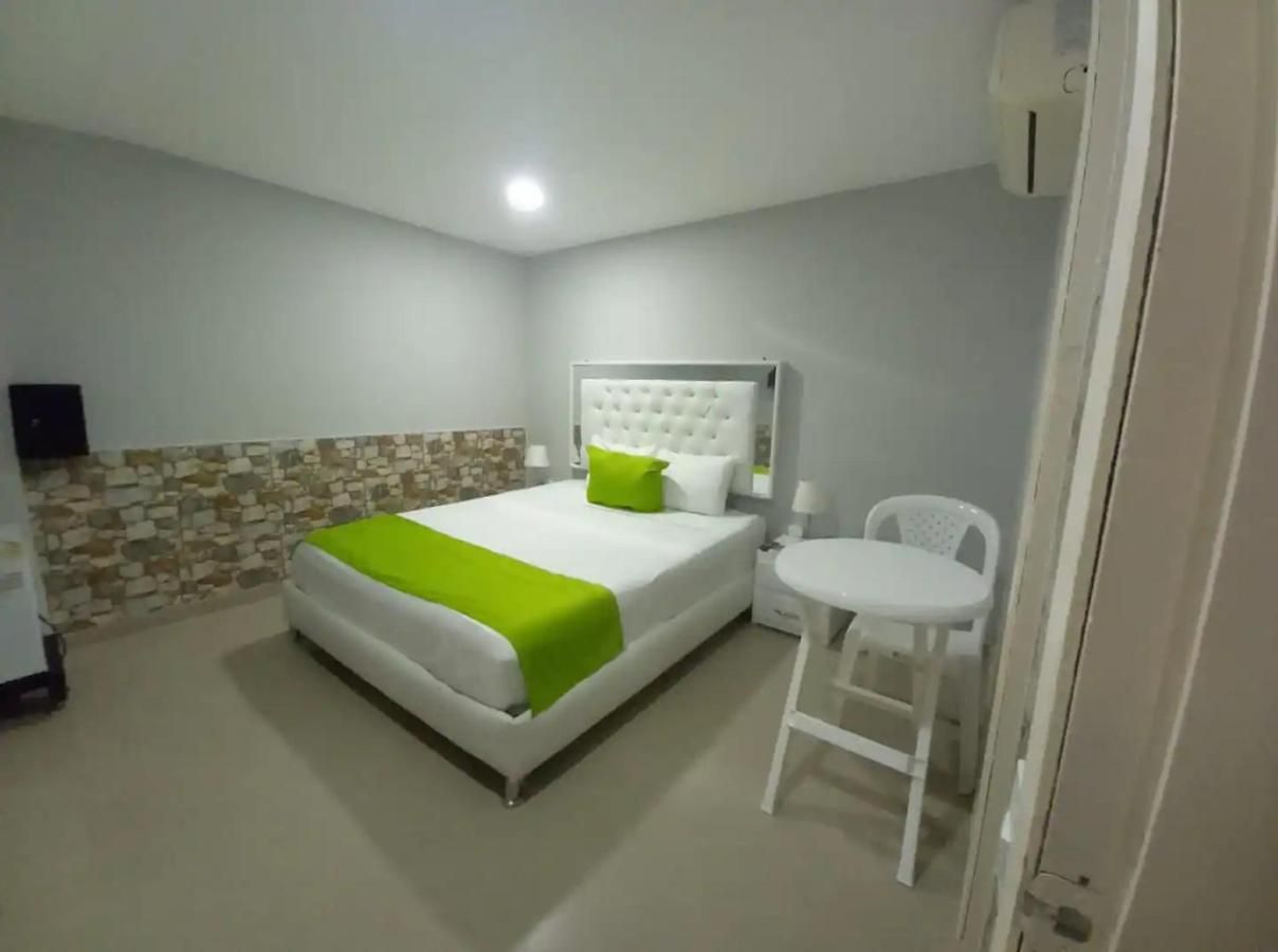 Hotel Bm-17 Cerca Al Mar Con Aire Acondicionada Y Wifi *
