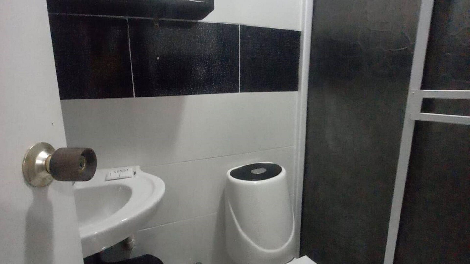 Hotel Bm-17 Cerca Al Mar Con Aire Acondicionada Y Wifi