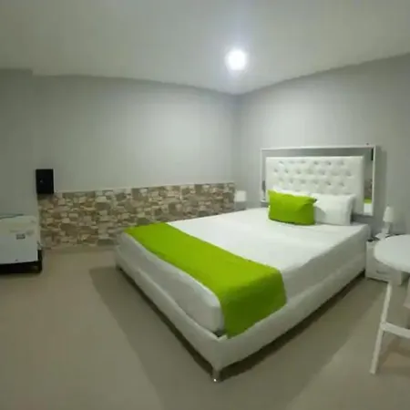 Hotel Bm-17 Cerca Al Mar Con Aire Acondicionada Y Wifi Cartagena