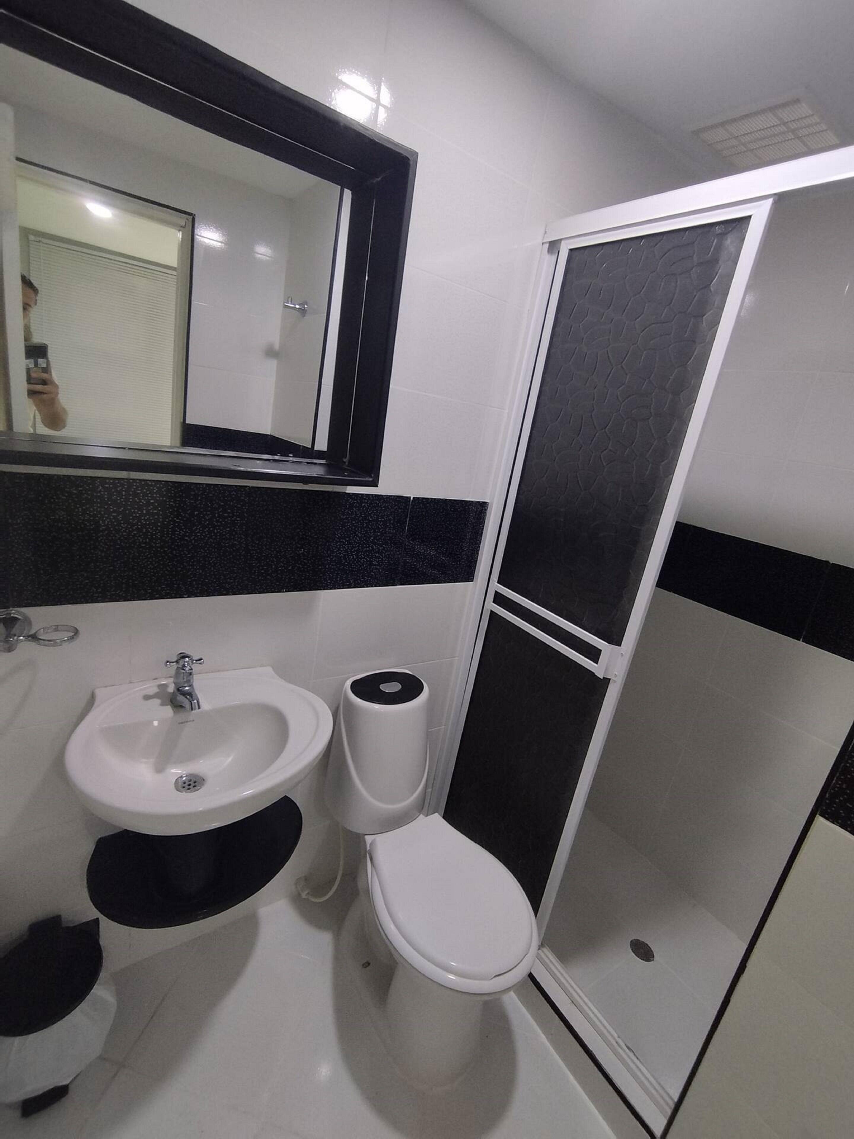 Hotel Bm-17 Cerca Al Mar Con Aire Acondicionada Y Wifi