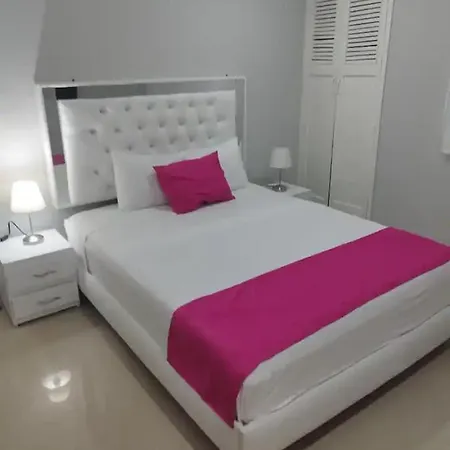 Hotel Bm-17 Cerca Al Mar Con Aire Acondicionada Y Wifi *
